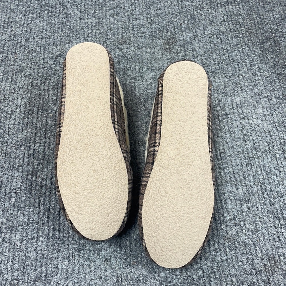 Minnetonka Women’s Chrissy Brown Plaid Suede slippers (2928) - Picture 5 of 7